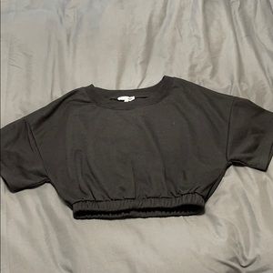 elastic waistband crop top